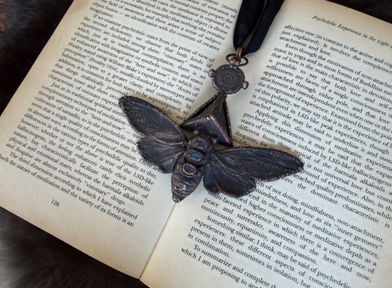 ancient future designs dragonfly pendant haunted happenings marketplace salem ma 1 768x565